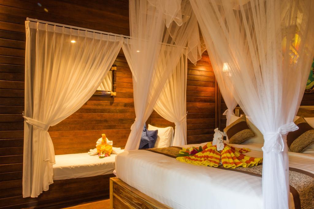 Seaside Huts Lembongan Hotel Exterior photo